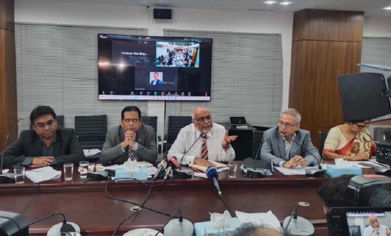 অর্থনৈতিক ভঙ্গুর অবস্থা ও সংকটের মূলে স্বেচ্ছাচারী রাজনীতি বললেন দেবপ্রিয় ভট্টাচার্য